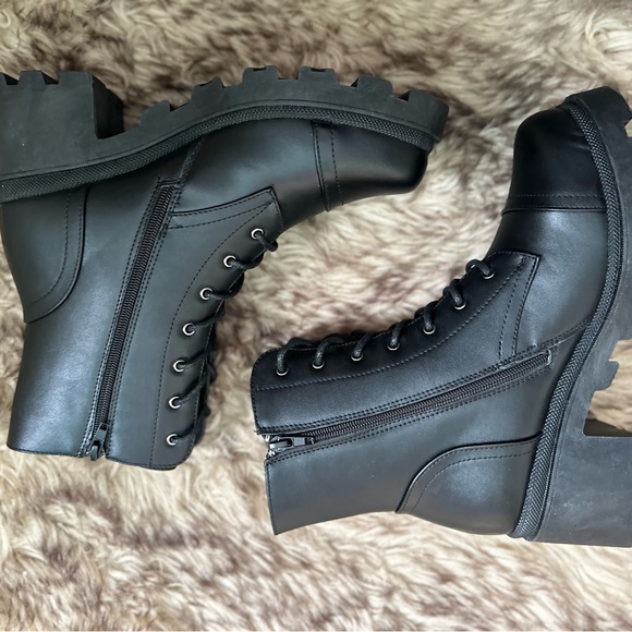Brand new black lace up combat boots with chunky heel. 9 - Picture 2 of 8